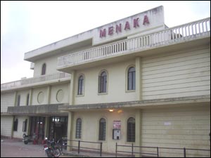 Menaka 70mm (Lal Darwaza)