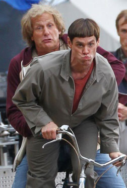 Dumb And Dumber To (english) - show timings, theatres list