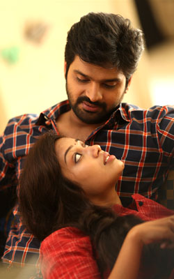 Mental Madhilo (telugu) reviews